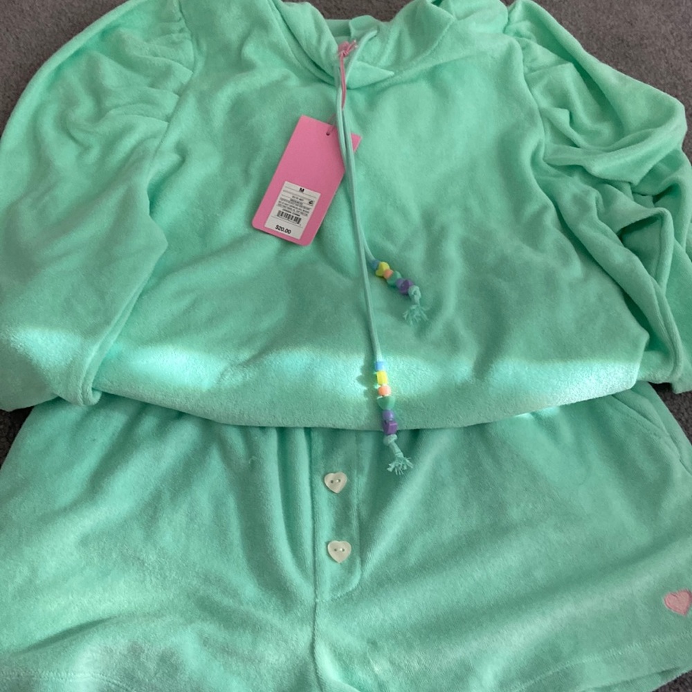 Size medium. Stoney clover for target. Complete set
